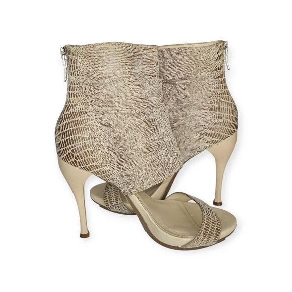 BCBGENERATIONS ANIMAL-PRINT CREAM HEALS SZ.7 GUC - Picture 5 of 11